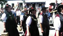 Tracht_2011(201)-small_1.jpg