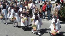 Tracht_2011(39)-small_1.jpg